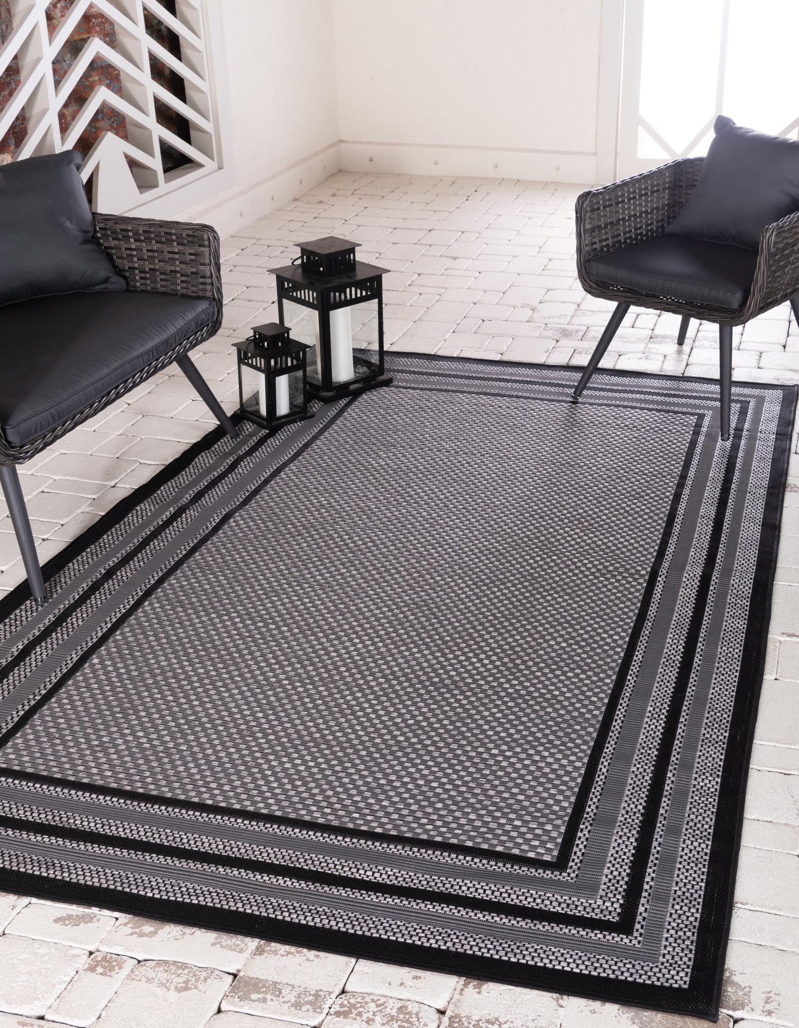 Gray 9' x 12' Border Indoor / Outdoor Rug | Rugs.com