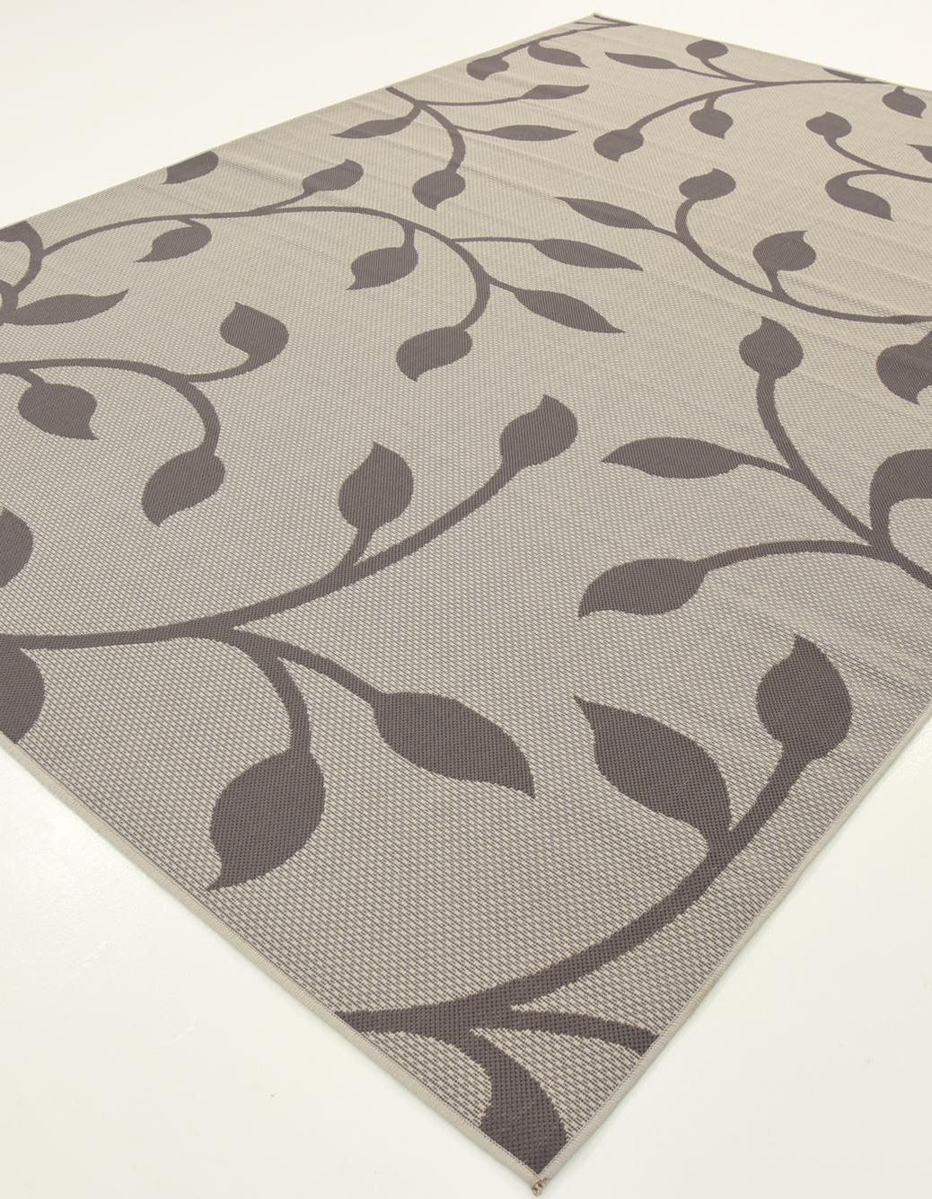 Gray 7' x 10' Botanical Indoor / Outdoor Rug | Rugs.com