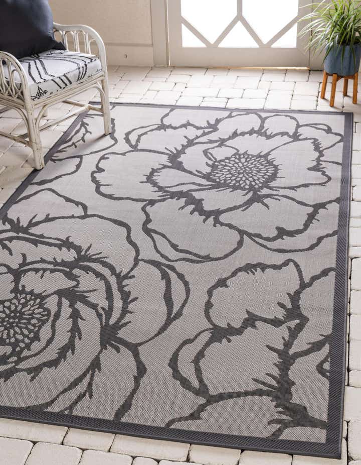 Gray 7' x 10' Botanical Indoor / Outdoor Rug | Rugs.com