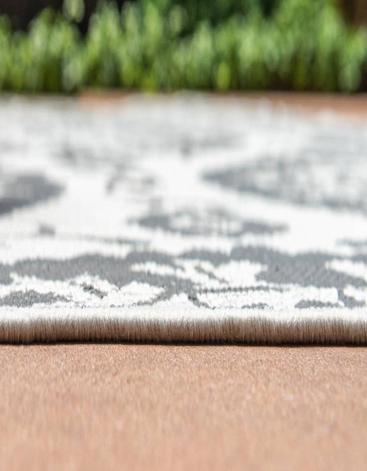 Detail image of  9' x 12'  Washable Botanical Indoor / Outdoor Rug