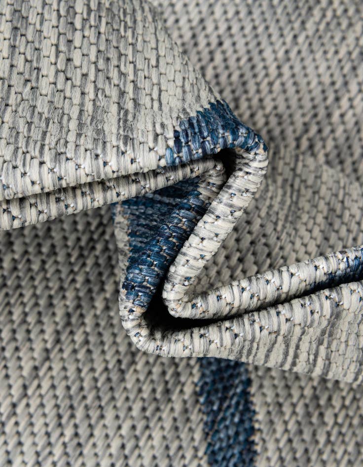 Detail image of  7' 10 x 11'  Washable Botanical Indoor / Outdoor Rug