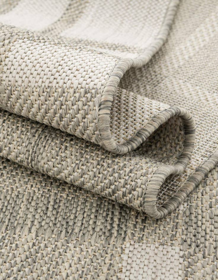 Detail image of  2' x 3'  Washable Checkered Indoor / Outdoor Rug