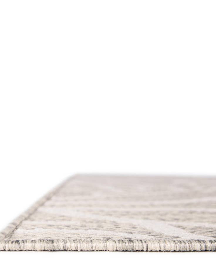 Detail image of  5' 3 x 8'  Washable Coastal Indoor / Outdoor Rug