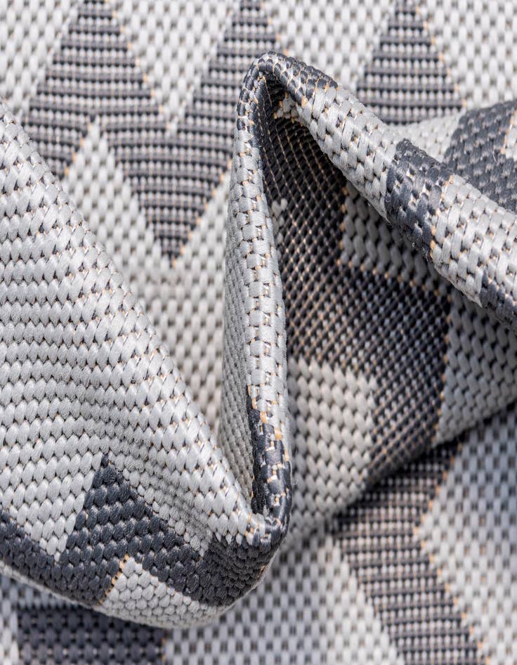 Detail image of  3' 3 x 5'  Washable Lattice Indoor / Outdoor Rug