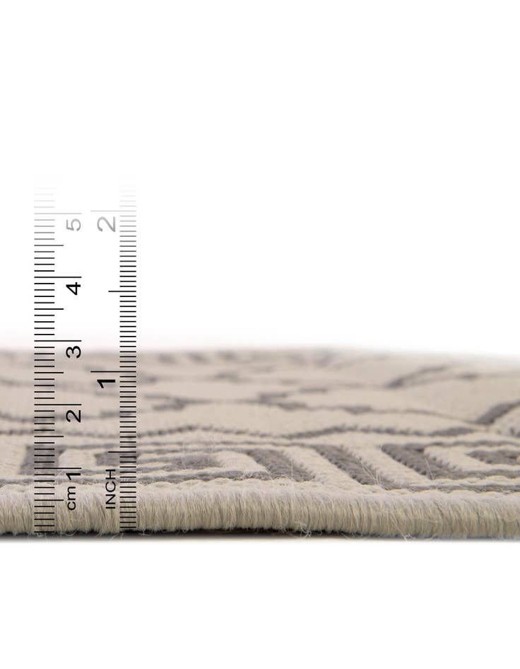 Detail image of  6' x 9'  Washable Lattice Indoor / Outdoor Rug