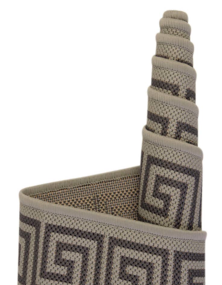 Detail image of  6' x 9'  Washable Lattice Indoor / Outdoor Rug