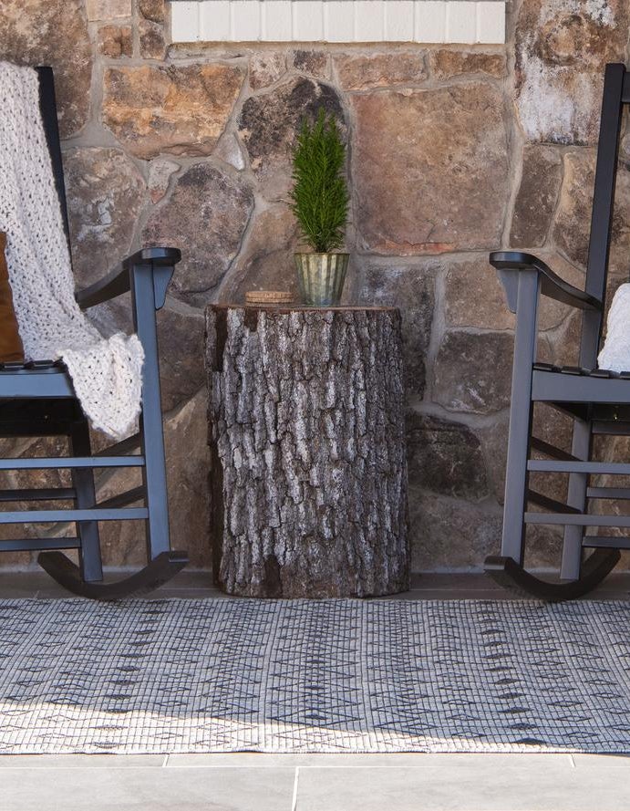 Gray 7' x 10' Lattice Indoor / Outdoor Rug | Rugs.com