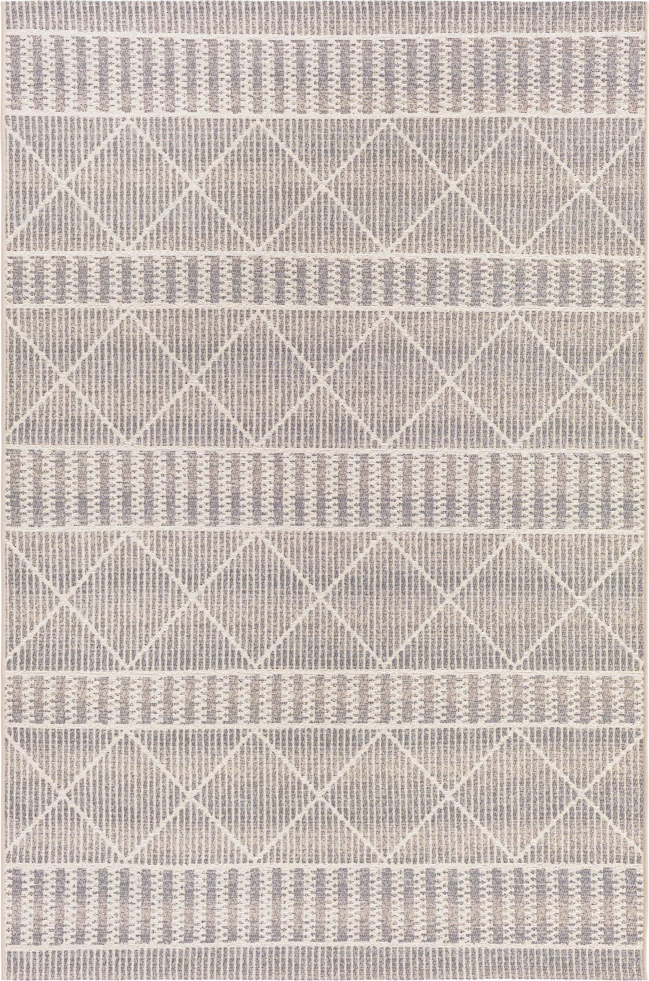  5' 3 x 8'  Washable Lattice Indoor / Outdoor Rug