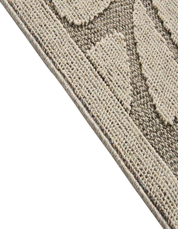 Detail image of  5' 4 x 7' 8  Washable Modern Indoor / Outdoor Rug