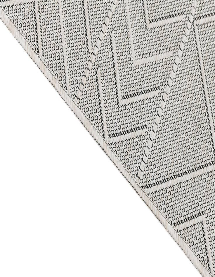 Detail image of  5' x 7' 10  Washable Modern Indoor / Outdoor Rug