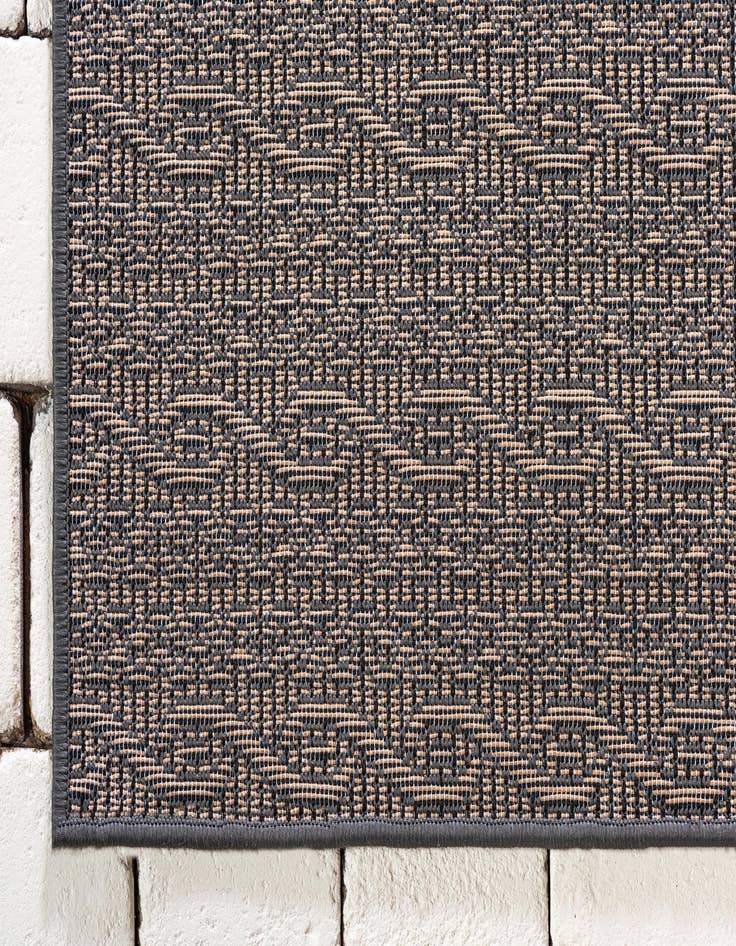 Detail image of  7' x 10'  Washable Modern Indoor / Outdoor Rug