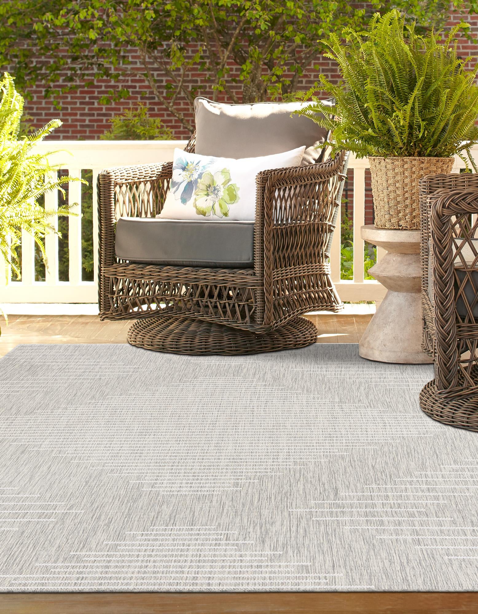 Gray 6' x 9' Modern Indoor / Outdoor Rug | Rugs.com