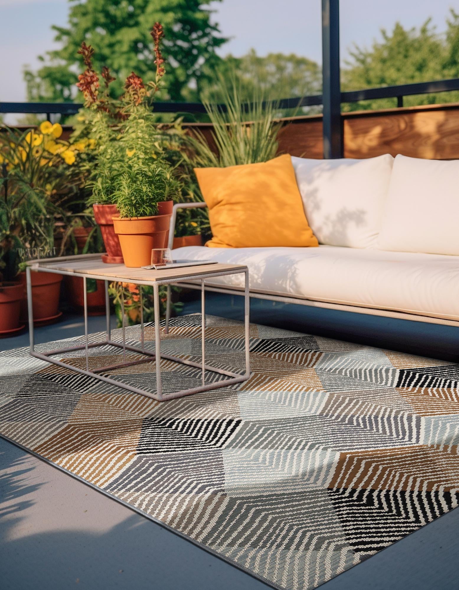 Gray 2' x 3' Modern Indoor / Outdoor Rug | Rugs.com