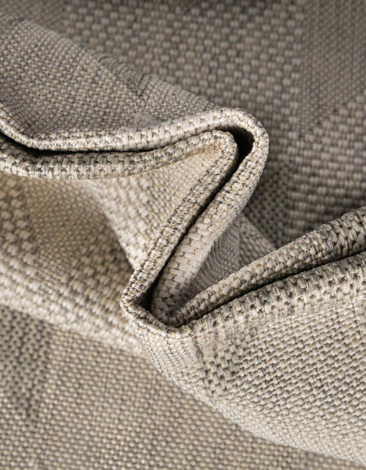 Detail image of  7' 10 x 10'  Washable Modern Indoor / Outdoor Rug