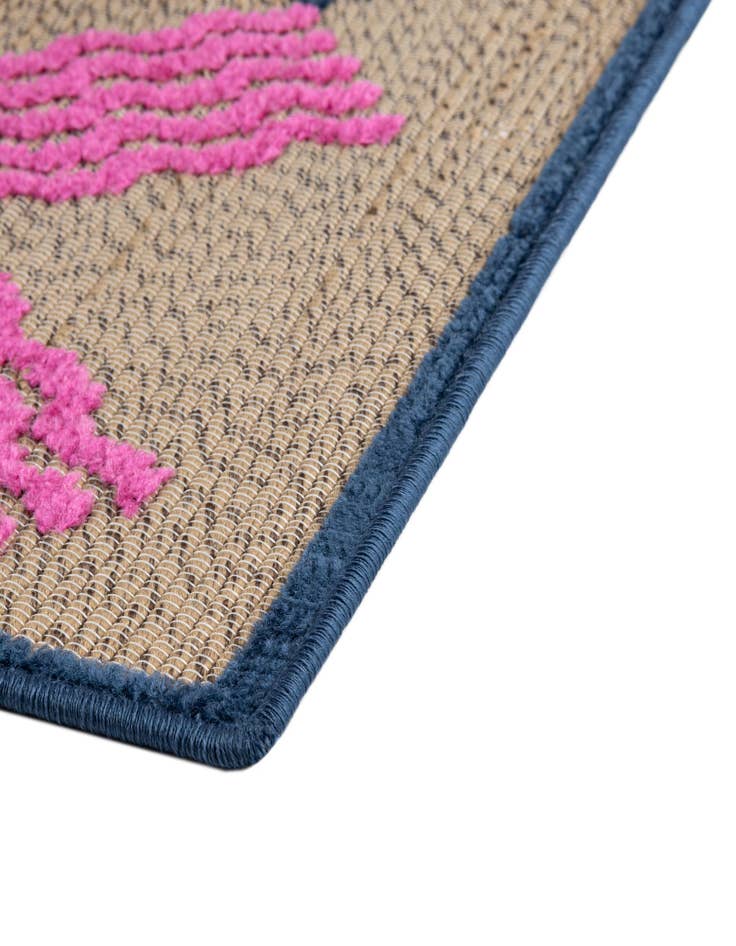 Detail image of  5' x 7' 7  Washable  Indoor / Outdoor Rug