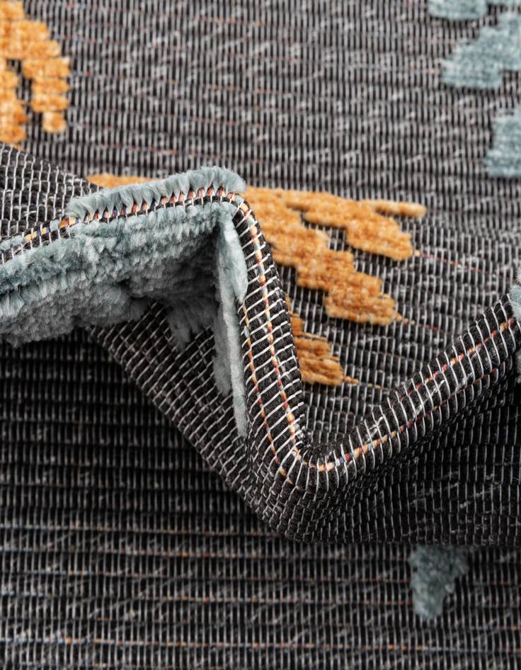 Detail image of  5' x 7' 7  Washable  Indoor / Outdoor Rug