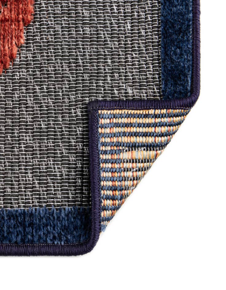 Detail image of  5' x 7' 7  Washable  Indoor / Outdoor Rug