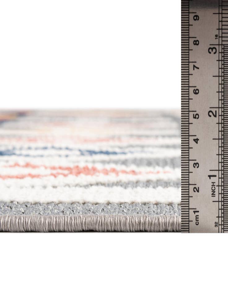Detail image of  5' x 7' 7  Washable  Indoor / Outdoor Rug
