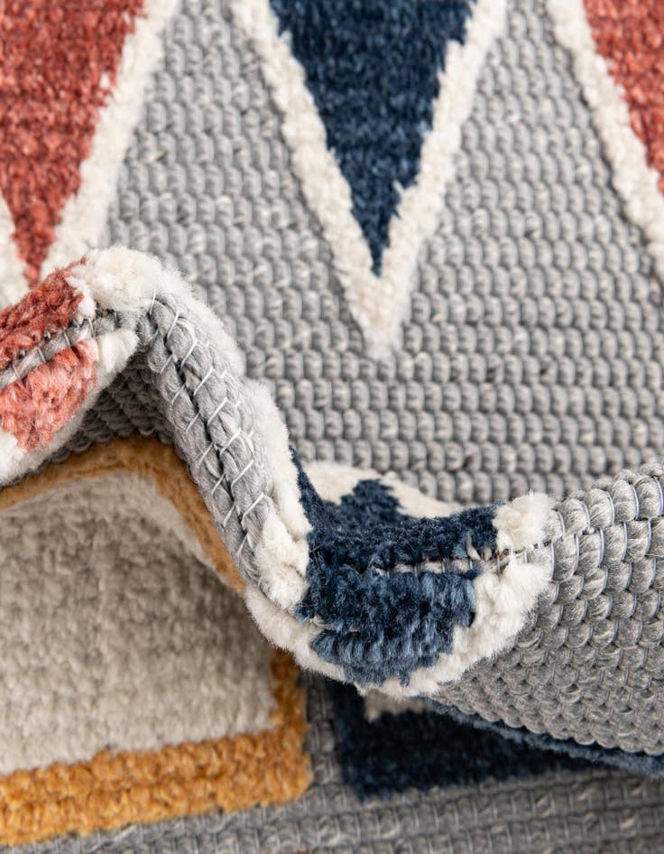 Detail image of  5' x 7' 7  Washable  Indoor / Outdoor Rug