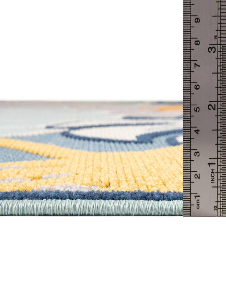 Detail image of  5' 3 x 7' 7  Washable  Indoor / Outdoor Rug