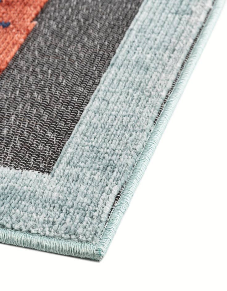 Detail image of  5' x 7' 7  Washable  Indoor / Outdoor Rug