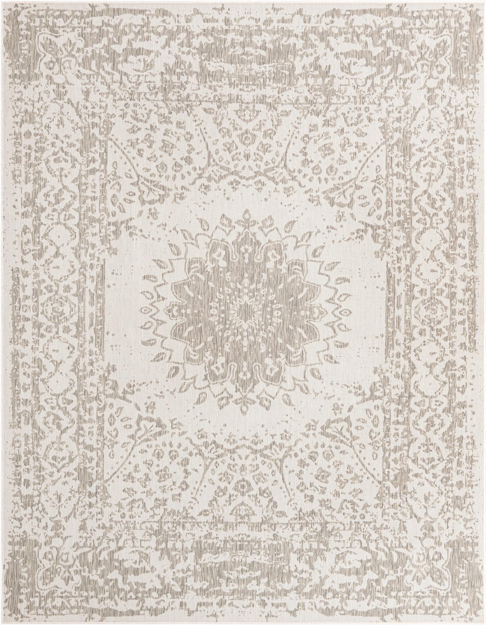  7' 10 x 10'  Washable Traditional Indoor / Outdoor Rug