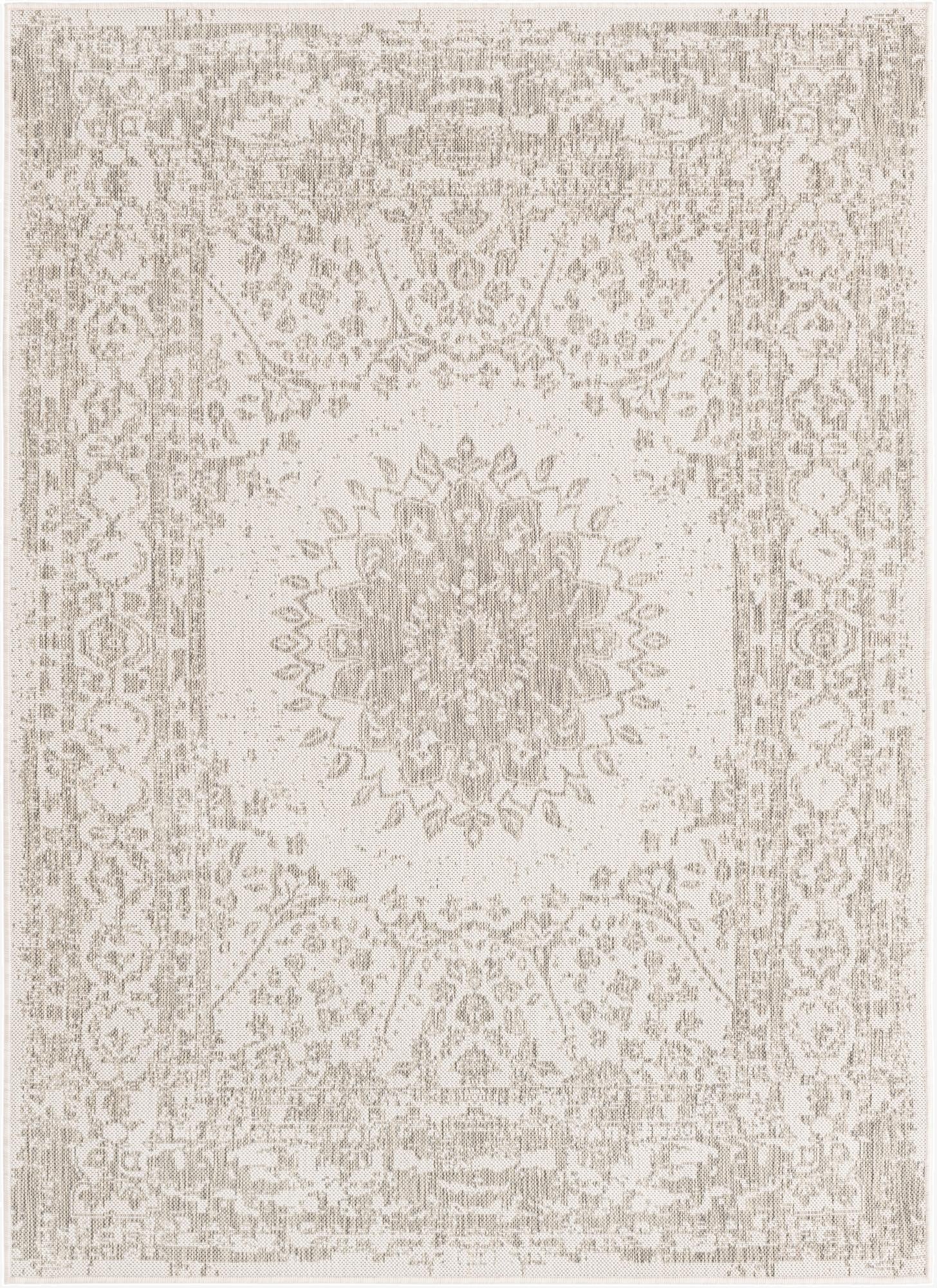  5' 3 x 7'  Washable Traditional Indoor / Outdoor Rug