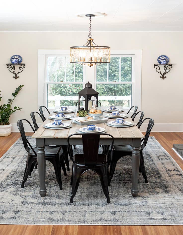 Detail image of  5' x 8' Oxfordshire Rug