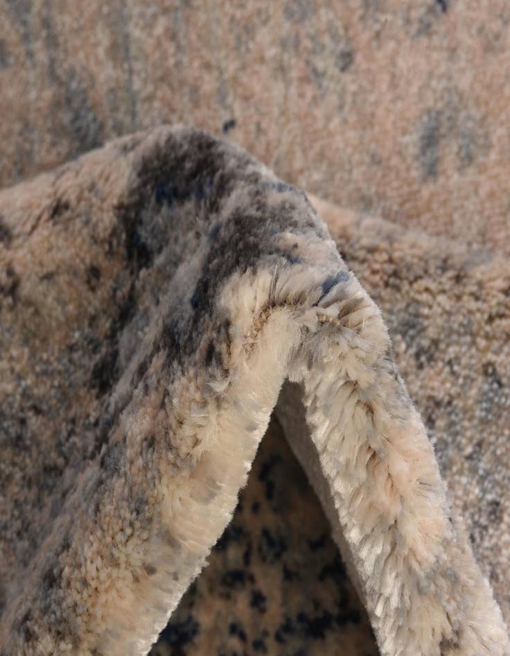 Detail image of  4' x 6' Oxfordshire Rug