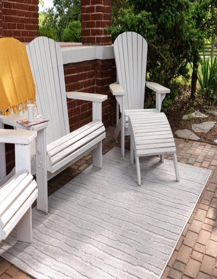 Detail image of 4' x 6' Washable Sabrina Soto Ola Indoor / Outdoor Rug