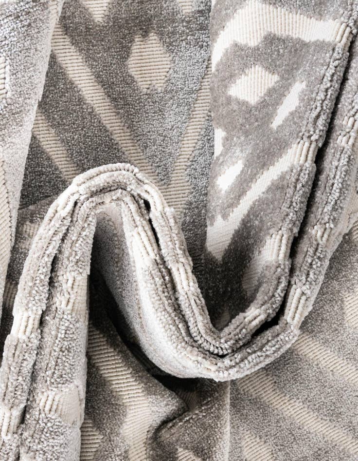 Detail image of  9' x 12' 2  Washable Sabrina Soto Ella Indoor / Outdoor Rug