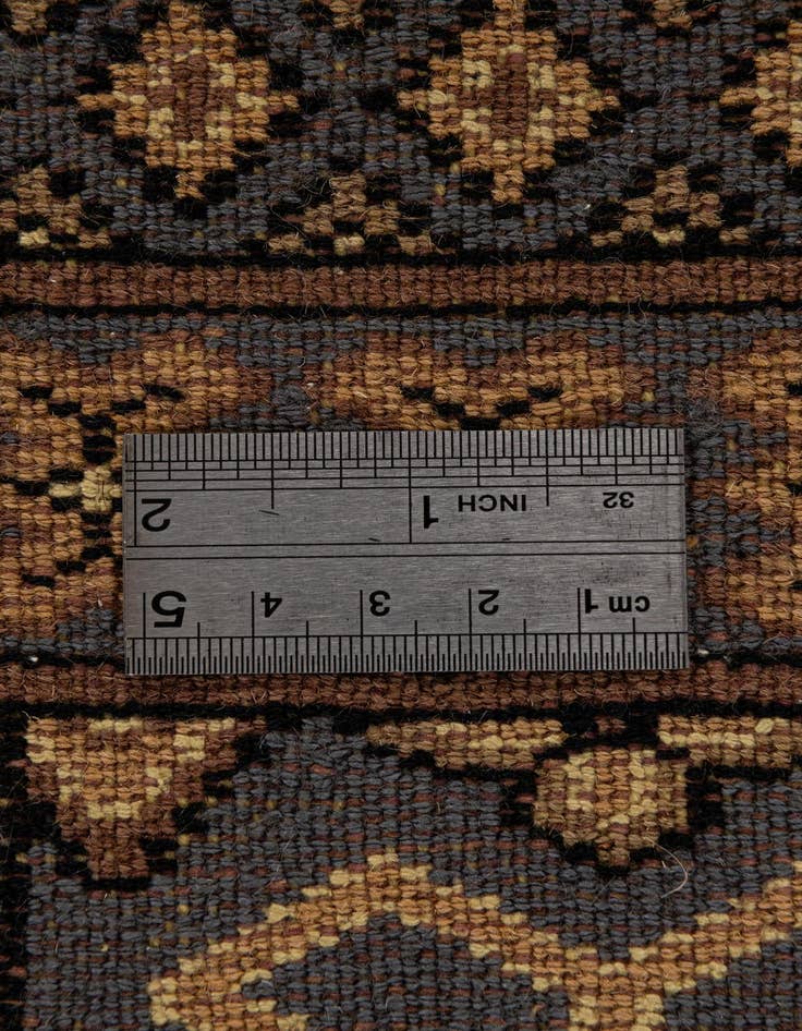 Detail image of  6' 8 x 9' 11  Hand Knotted Sarough Oriental Rug