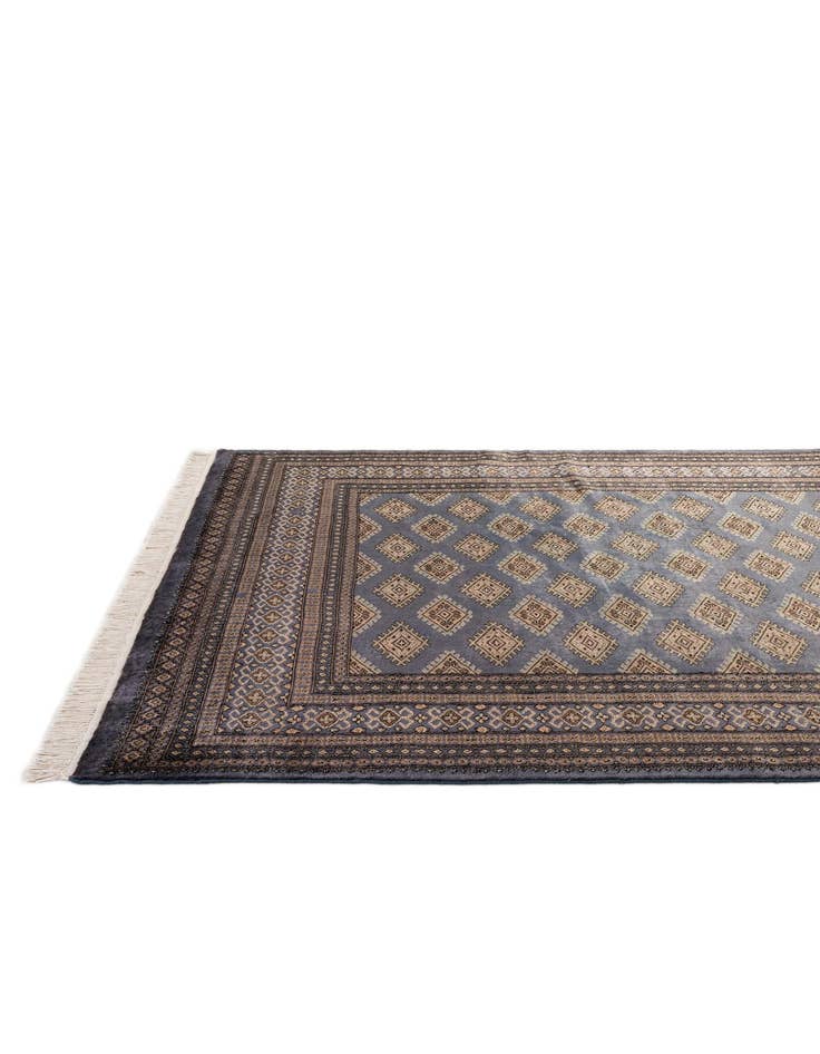 Detail image of  6' 8 x 9' 11  Hand Knotted Sarough Oriental Rug