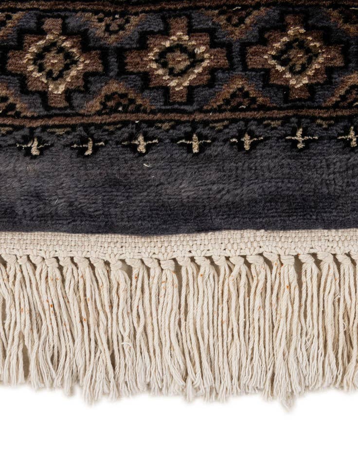 Detail image of  6' 8 x 9' 11  Hand Knotted Sarough Oriental Rug