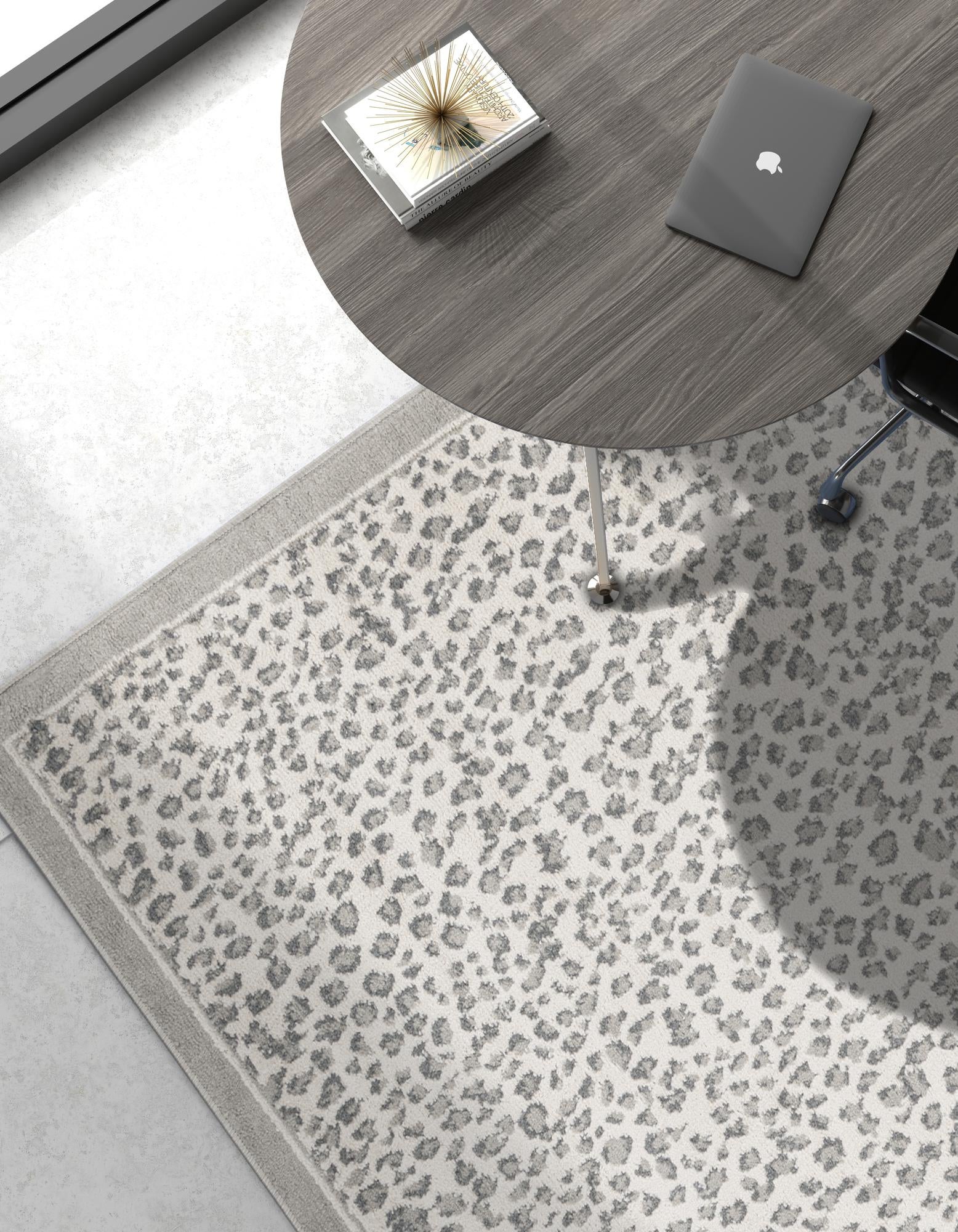 Gray 5' x 8' Savannah Rug | Rugs.com