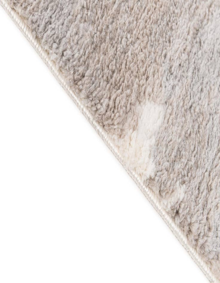 Detail image of  5' 3 x 7' 10 Soft Touch Shag Rug
