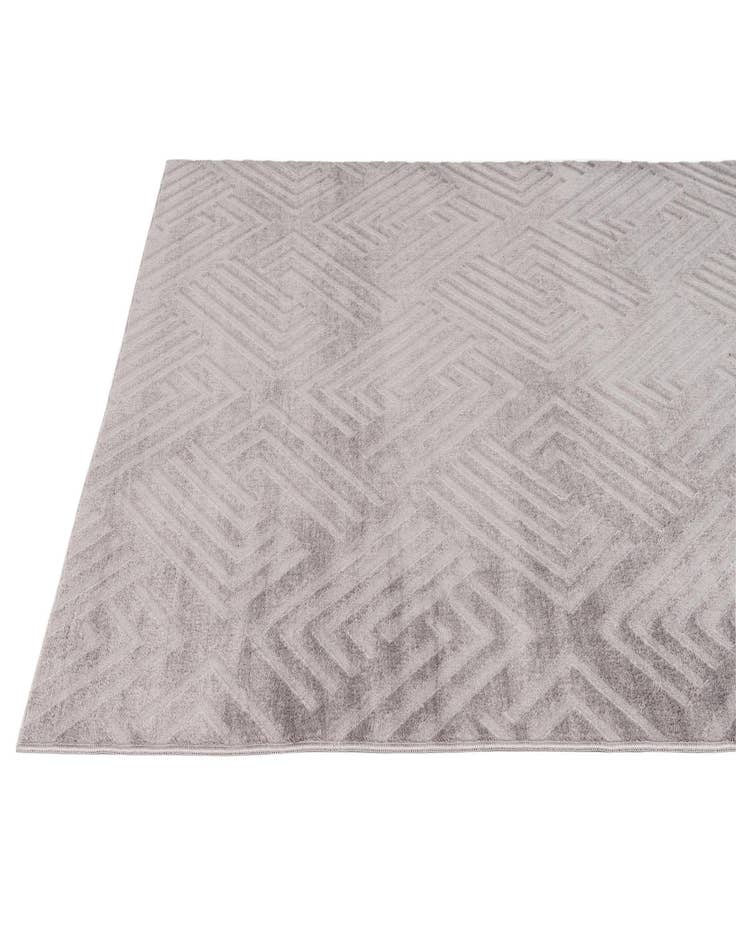 Detail image of  4' 10 x 7' 2 Theia Rug