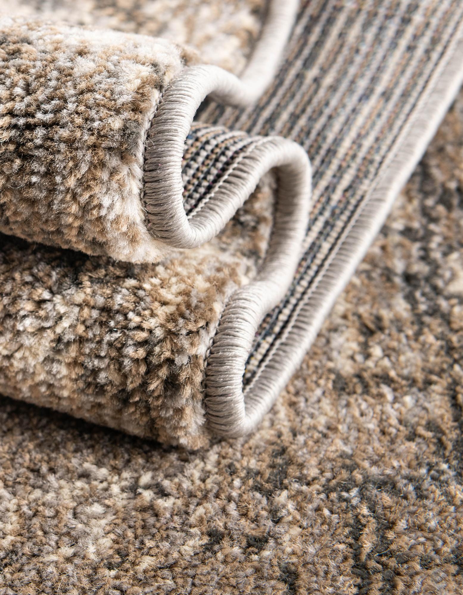 Gray 4' x 6' Theia Rug | Rugs.com