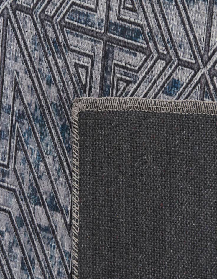 Detail image of  5' x 7' 2 Timeless Rug