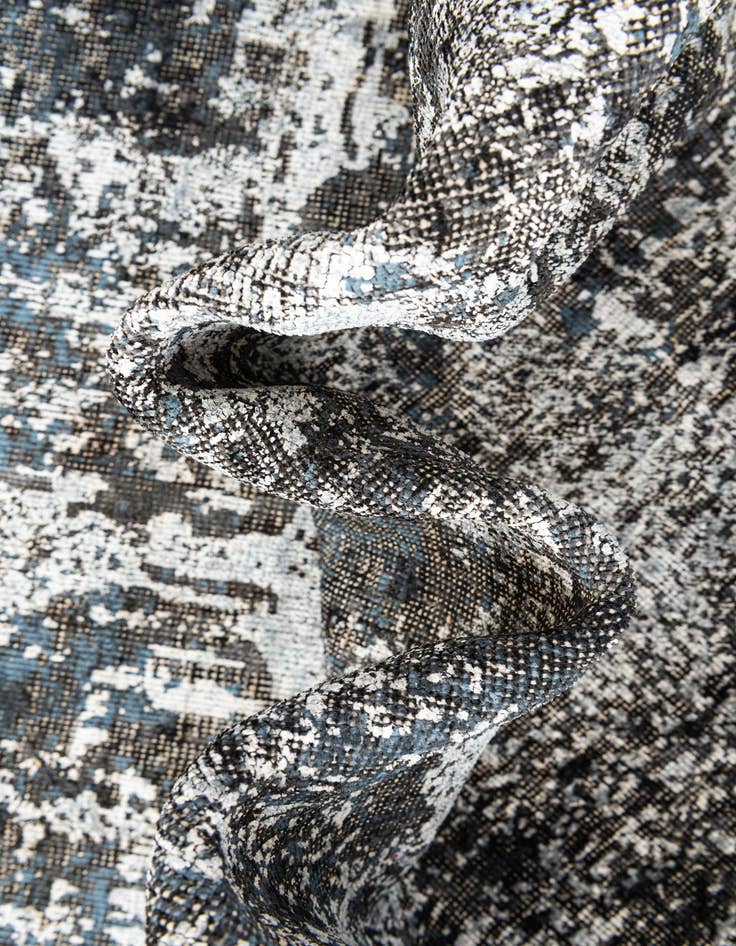 Detail image of  6' x 9' 5  Hand Knotted Ultra Vintage Persian Wool Rug