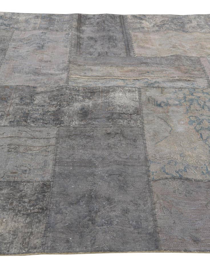 Detail image of  6' 8 x 9' 8  Hand Knotted Ultra Vintage Persian Wool Rug