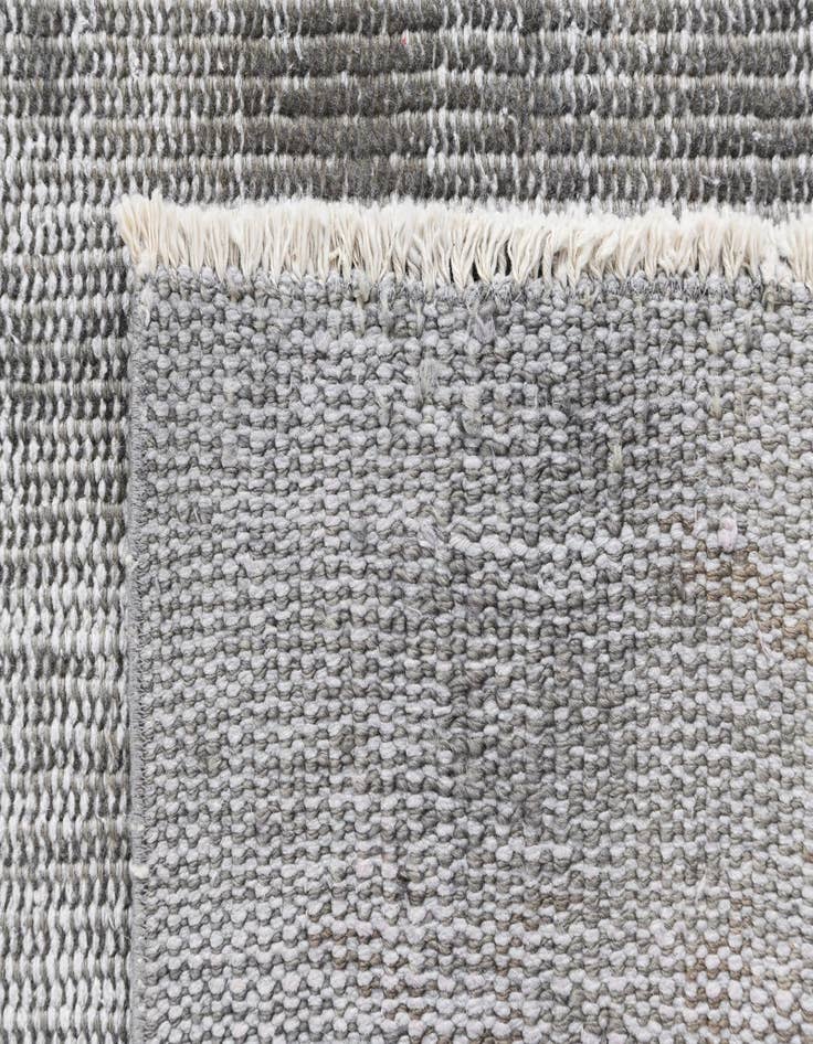 Detail image of  6' x 9' 5 Ultra Vintage Wool Rug