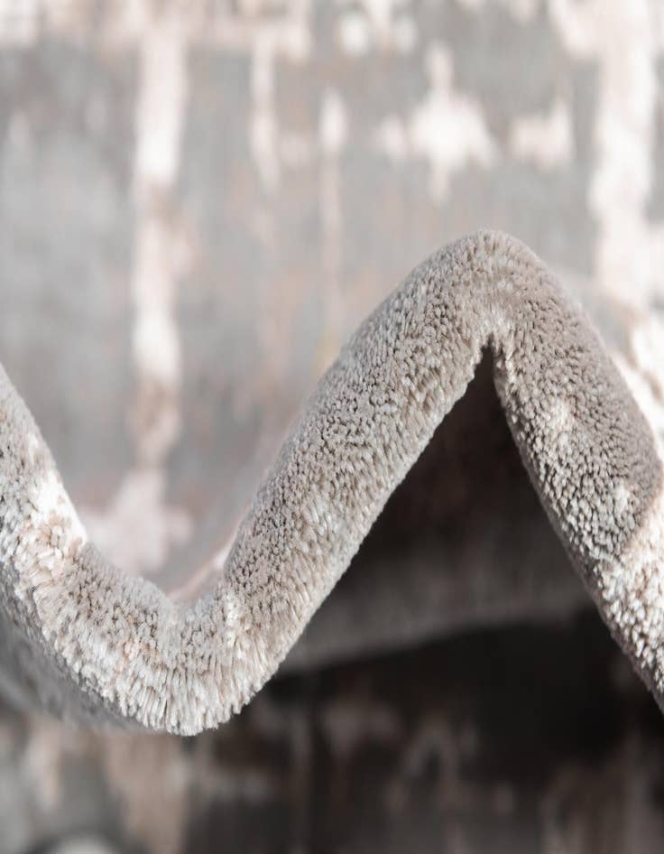 Detail image of Jill Zarin 9' x 12' 2 Uptown Lexington Avenue Rug