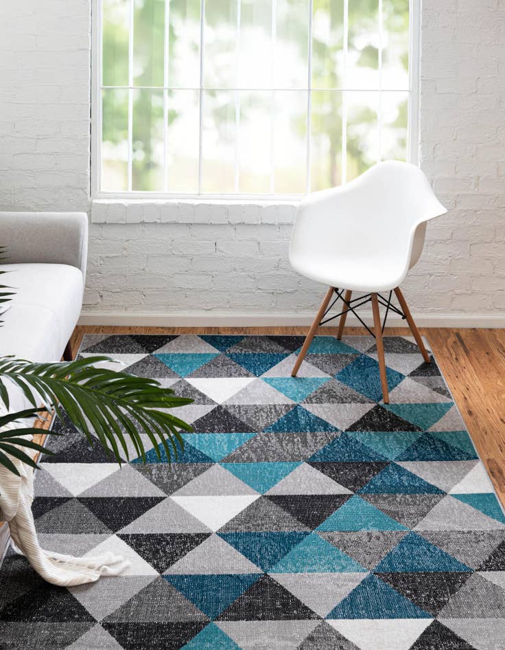 Detail image of  5' 3 x 8' Valencia Rug