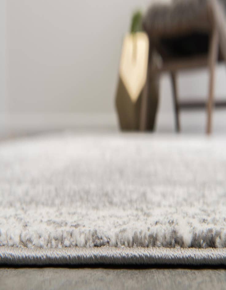 Detail image of  5' x 8' Veneto Rug