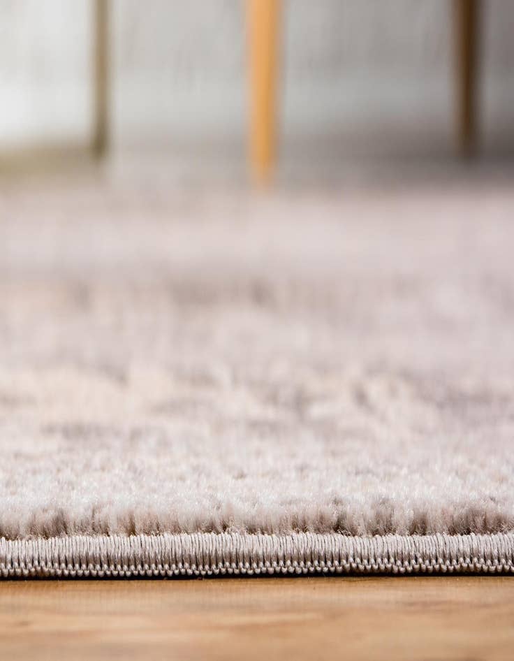 Detail image of  4' x 6' Victoria Rug