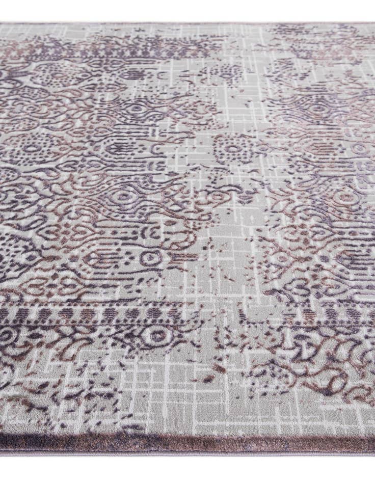 Detail image of  5' 2 x 7' 9 Vince Camuto Rug