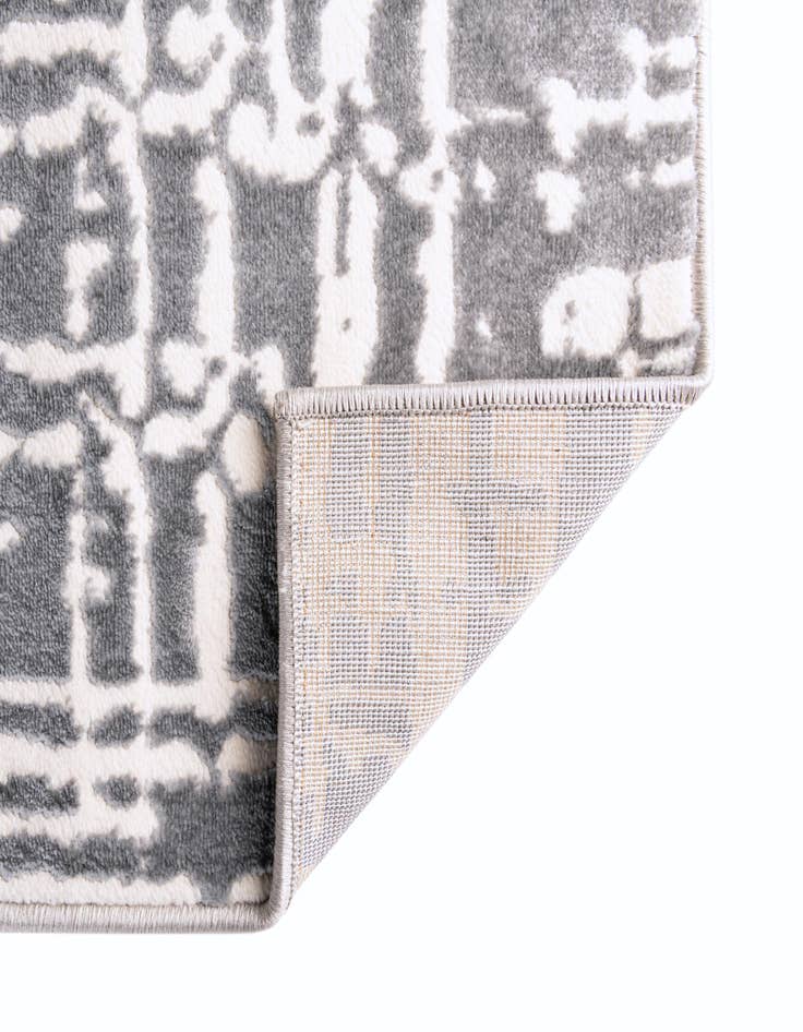 Detail image of  2' x 3' Vince Camuto Rug