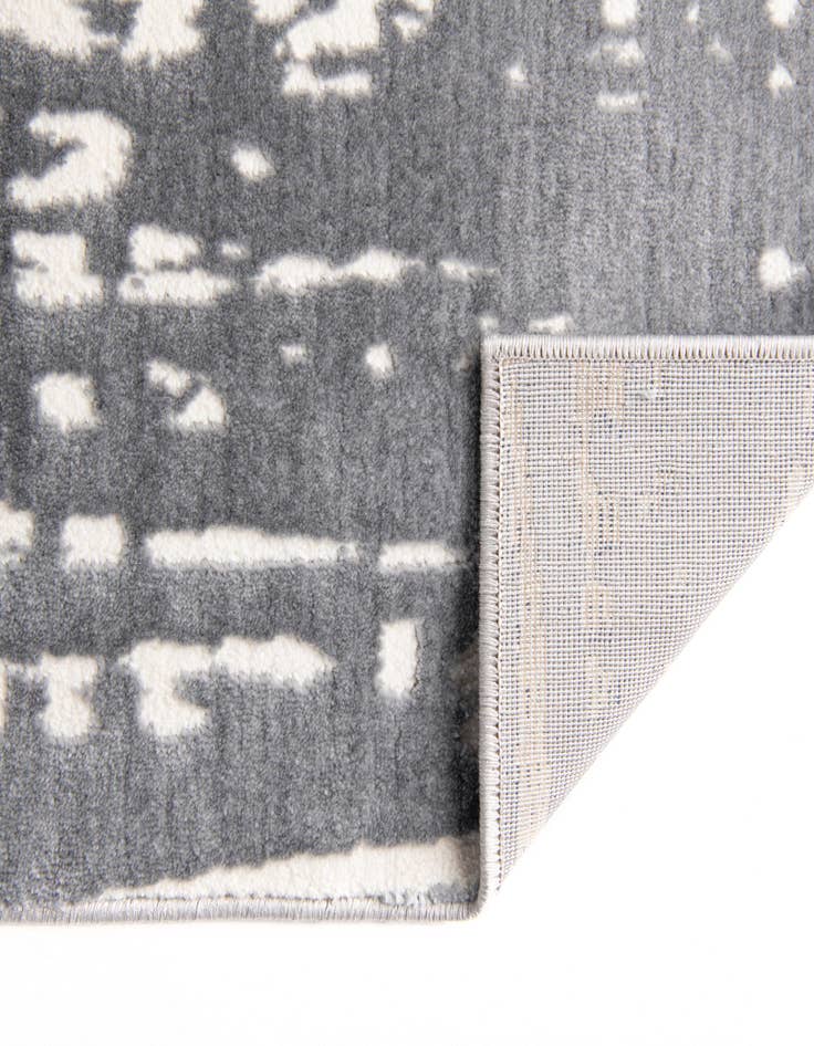 Detail image of  5' 3 x 8' Vince Camuto Rug