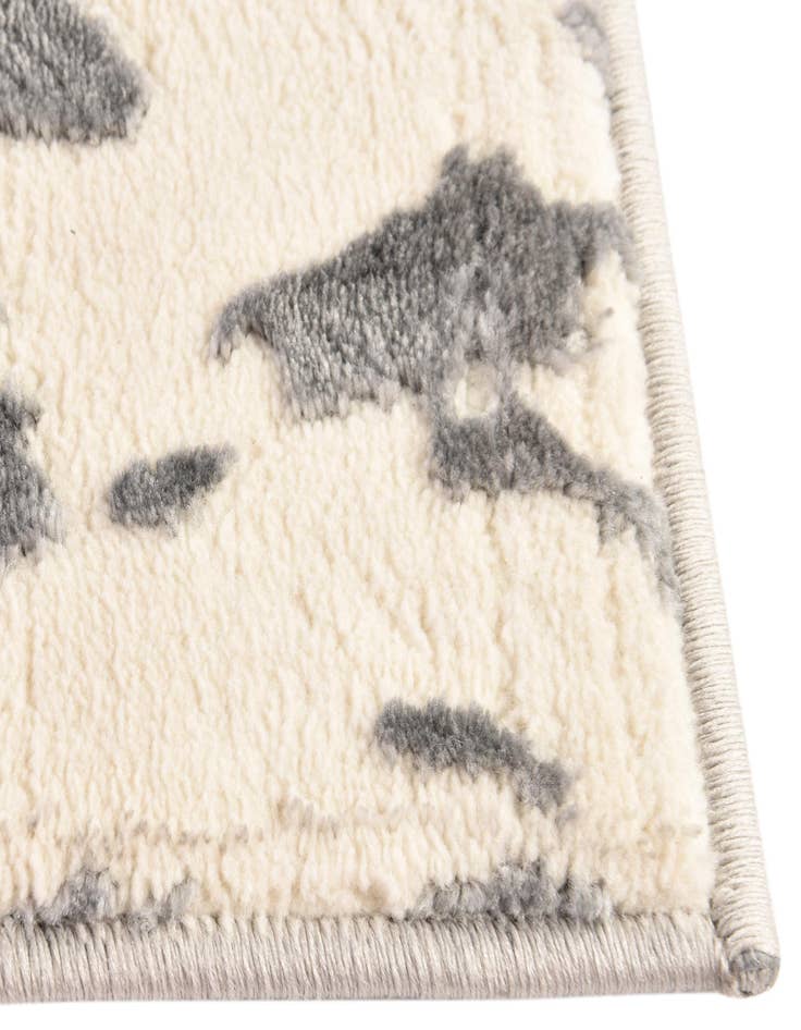 Detail image of  7' 10 x 10' Vince Camuto Rug